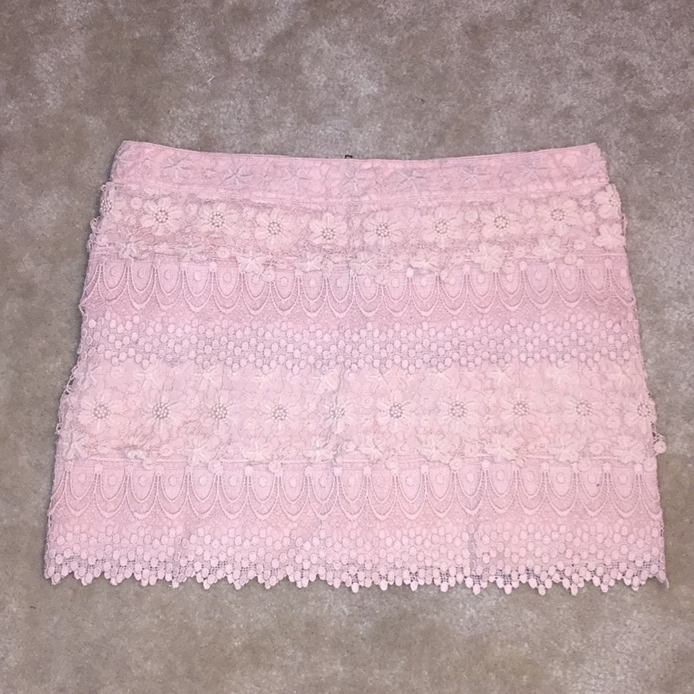 American Eagle Pink Lace Skirt Size 10